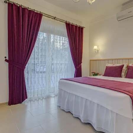 Bellapietra Bed and Breakfast 3*