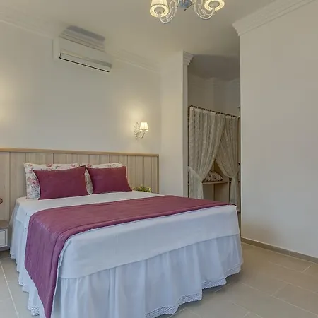 Bellapietra Bed and Breakfast 3*