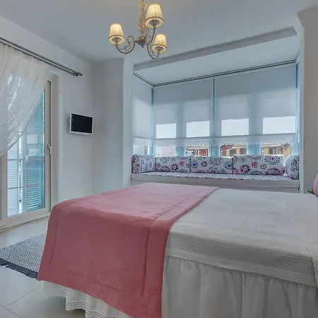 Bellapietra Bed & Breakfast 2*